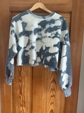 TNA Tie-Dye Cropped Crewneck Sweatshirt - Blue & White